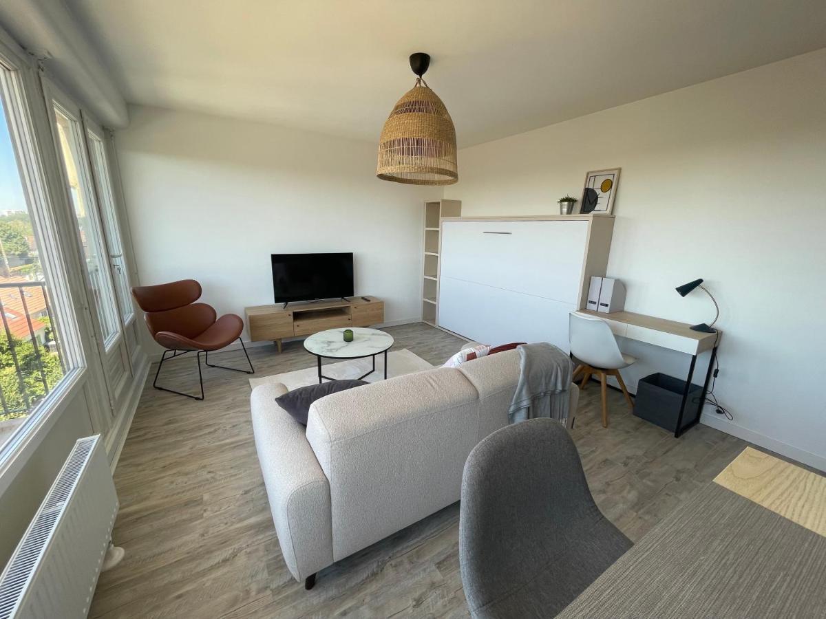 Studio Lumineux / Parking / Sud Loire Apartment Saint-Pryve-Saint-Mesmin Exterior photo